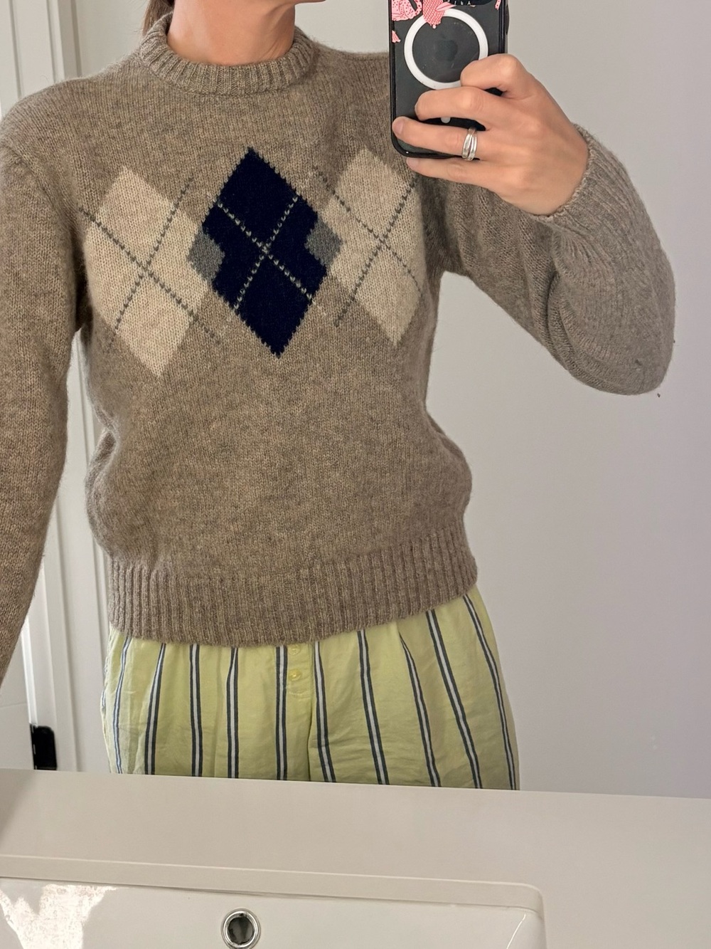 VINTAGE! WOOL! Tan Argyle Crewneck Sweater with Navy Diamond Detail by Warp Two